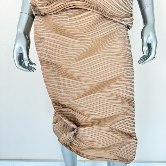 NWT!!! Issey Miyake 2 pieces set skirt/ top Size M Retail 800$ - Picture 3 of 10
